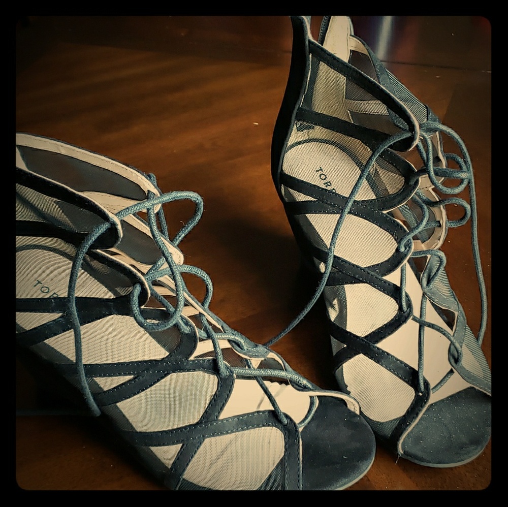 Peep toe wedges